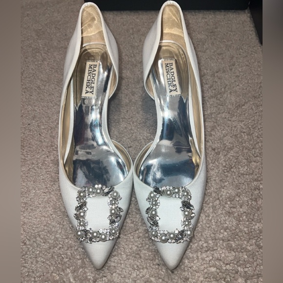 Badgley Mischka Ivory Embellished Pumps - Picture 1 of 8